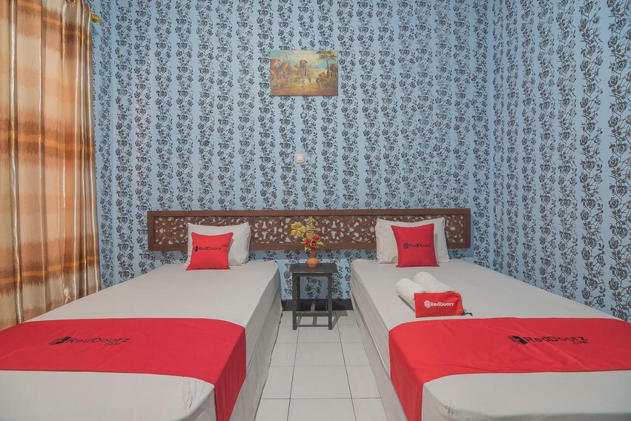Reddoorz Near Dusun Bambu Lembang Hotel